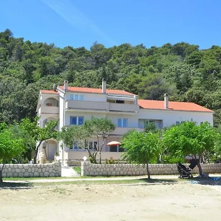 Marijana Pensión Kampor