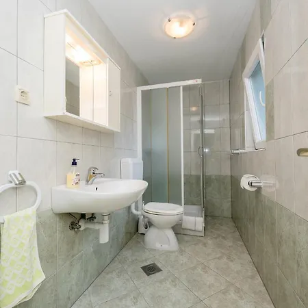 Guest house Rooms Marijana 3*