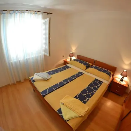 Marijana Pensión Kampor